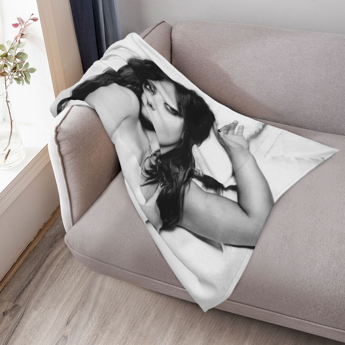 Coperta calda Mila, coperta pe - Anime Cosplay Idea recensione e prezzo